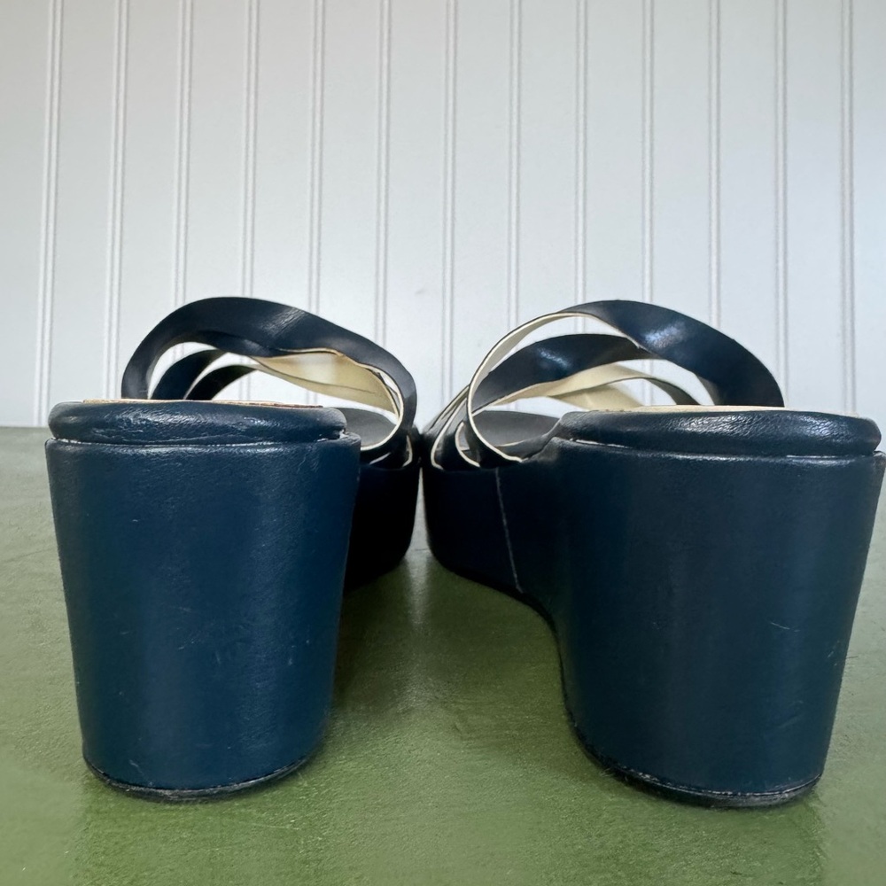 Butter Italy Two-Tone Top Twist Platform Sandals in Navy and Cream *Italy* - Picture 6 of 13
